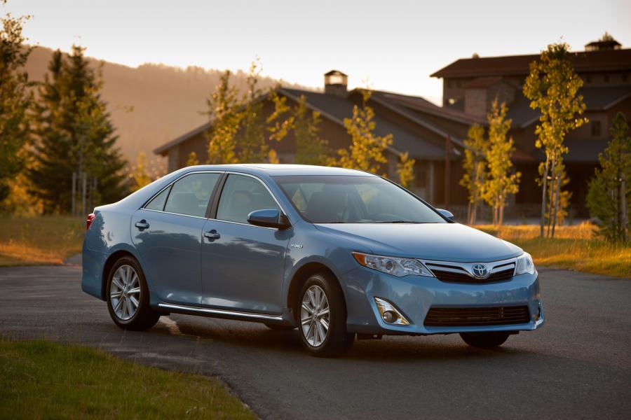  Toyota Camry Hybrid 2012 года  (фото 53 из 71)